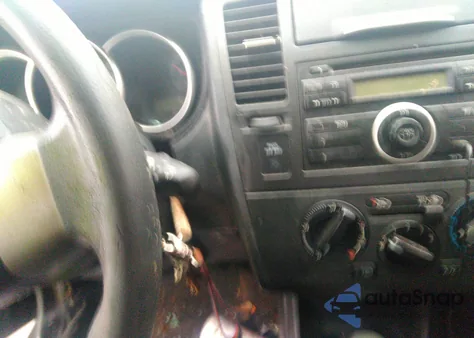 2010 Nissan Versa 1.8S из США, поврежденный, VIN 3N1BC1CP2AL414872